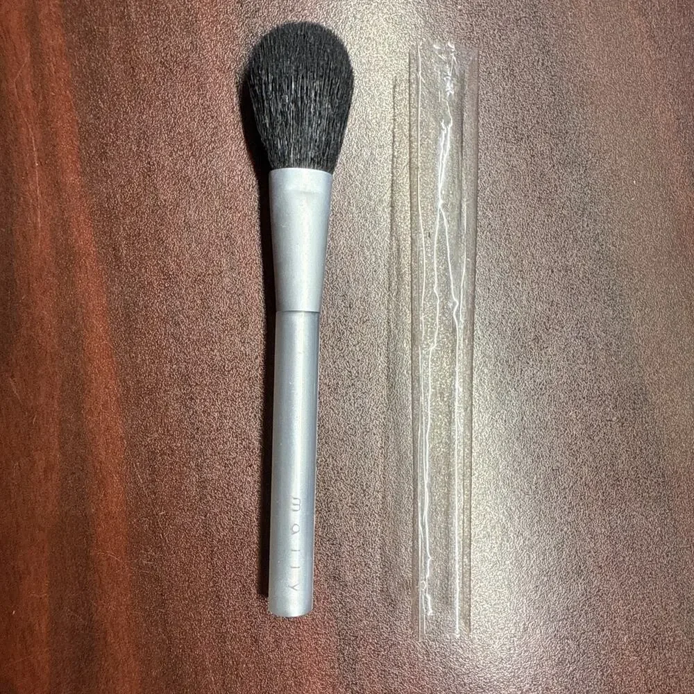 NEW Mally Beauty DIAMOND UN-POWDER BRUSH Foundation Face Powder Makeup Make Up